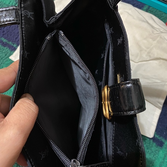 YSL Handbag - Picture 4 of 9